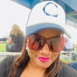 Meet your Posher, Christine